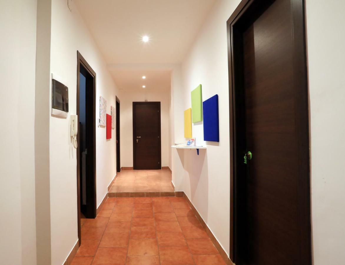Primo Piano Guesthouse - Bari Policlinico Buitenkant foto