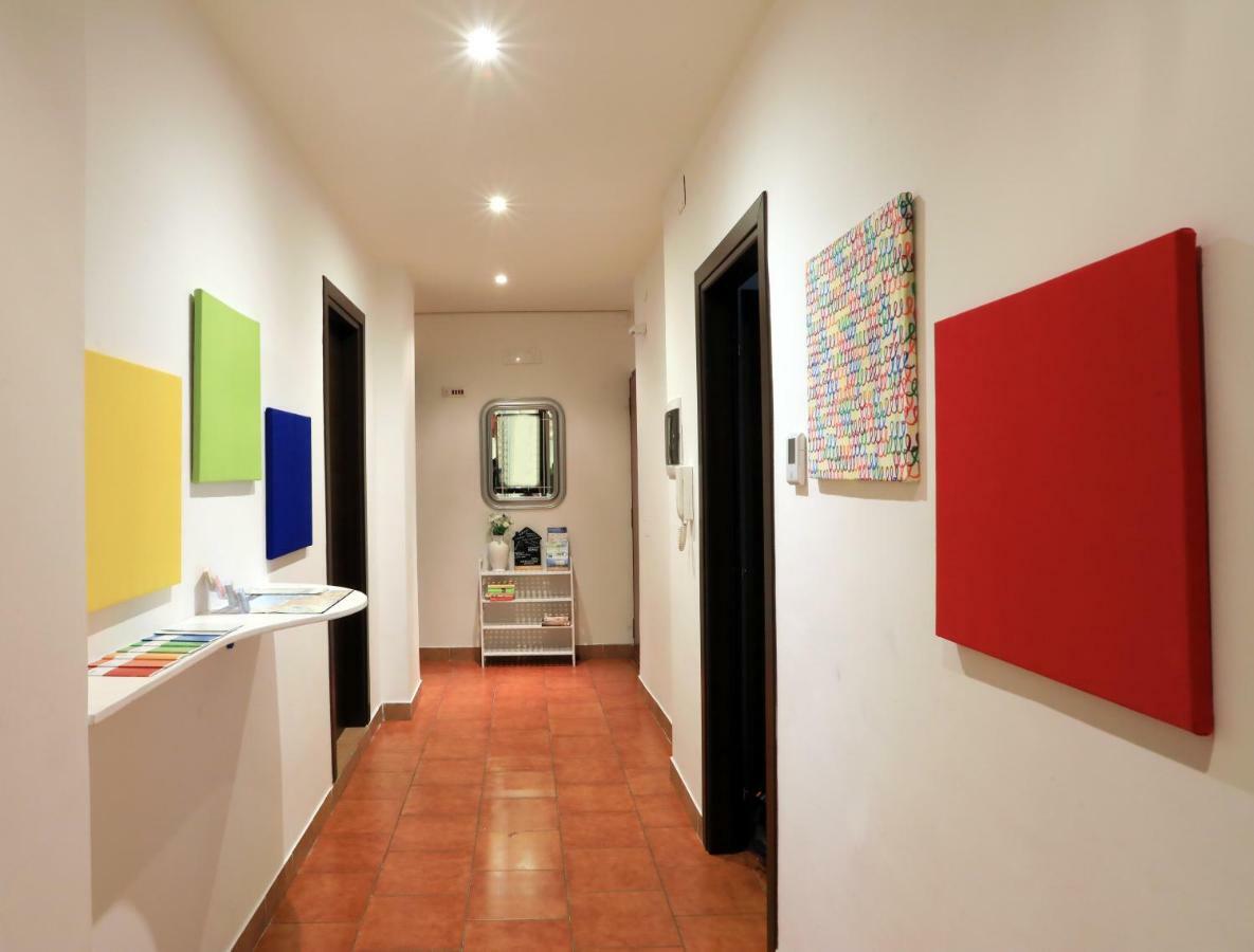 Primo Piano Guesthouse - Bari Policlinico Buitenkant foto